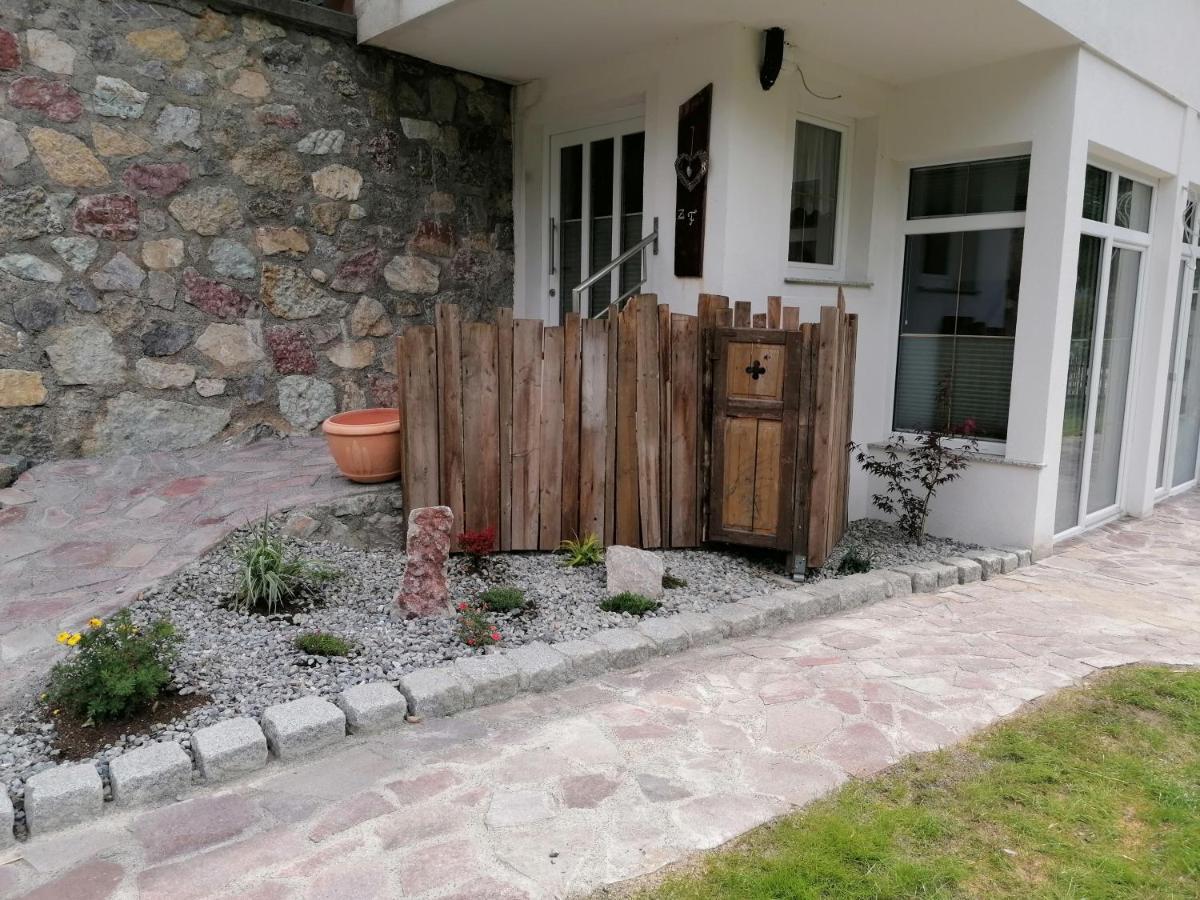 Gaestehaus Maria - Privatzimmer Nassereith Exterior photo