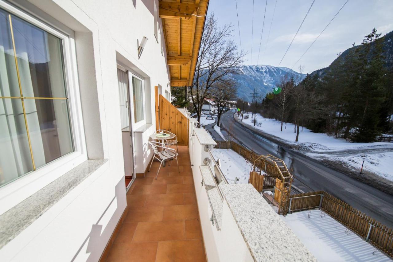 Gaestehaus Maria - Privatzimmer Nassereith Exterior photo